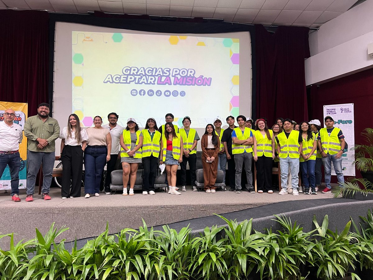 E_MisionCero's tweet photo. Así iniciaron las actividades rumbo al Foro de la Bicicleta, presentando en Chetumal, Quintana Roo, el análisis de siniestralidad para identificar los cruceros de mayor riesgo. https://t.co/dknwpbKiZv