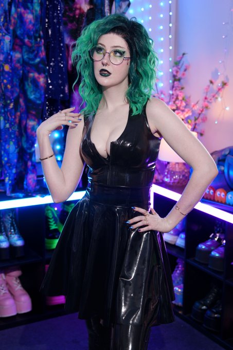 Watch Rosie ★ Pinipy 🇦🇺's leaked NSFW photo on TwXstars