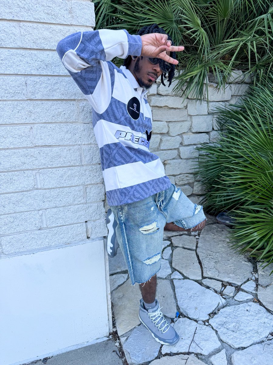 PrecisionSmitty's tweet photo. I just keep proving to myself that im made for it🫰🏽💯
[CLOTHES BY ME] • #PrecisionIndigo #BackForEverything
•
The ‘Clarity Precision’ Collection V1 - Soon🤫 https://t.co/1XwPqEyk1Y