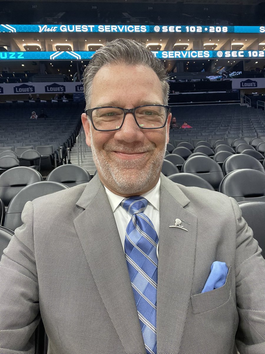 thefishnation's tweet photo. We’re underway! 🏀 
@memgrizz vs. @hornets    

On @FDSN_Grizzlies 📺 

#FishDrip 🐟 💧
@DeadSoxy 🧦 
#GoGrizz 🐻 https://t.co/yhCOG66AFl
