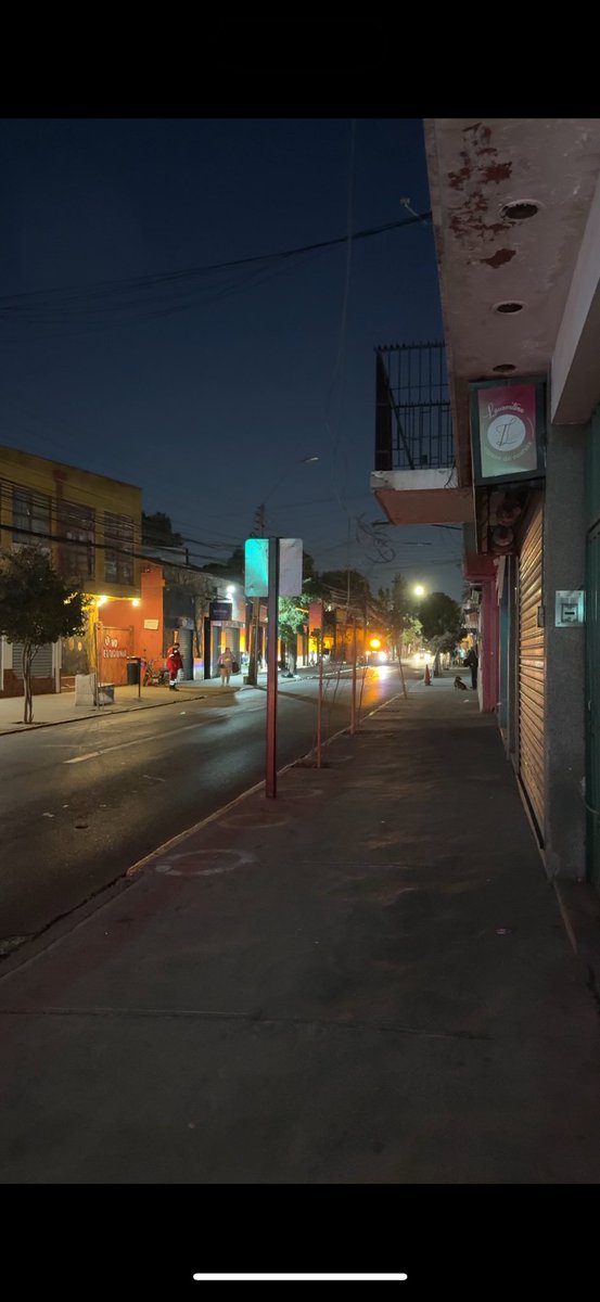 negritarouse's tweet photo. 19 horas y san Martín con cuevas parece pueblo fantasma, prácticamente ninguna luminaria encendida @munirancagua @ragliatim https://t.co/yOO89g5aYG