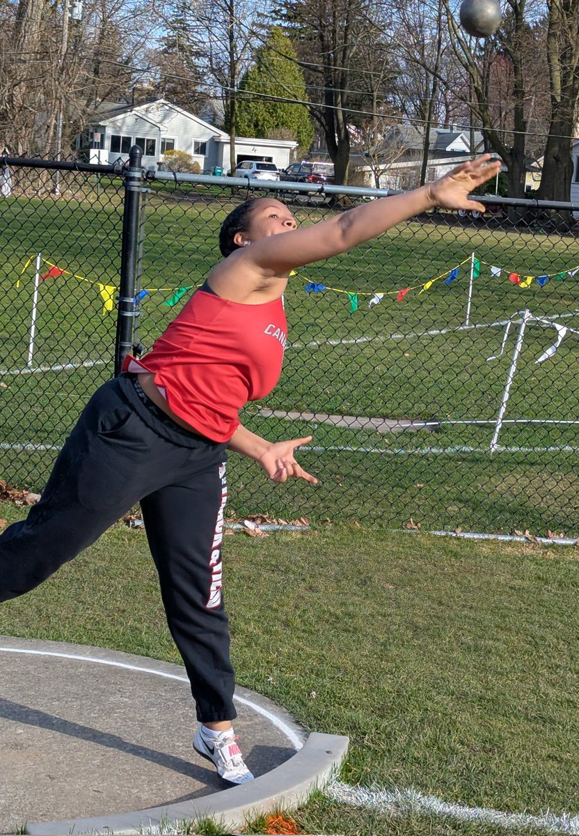 CdgaThrows's tweet photo. First meet in the books!  Great start to the season.  Picking up right where we left off last season!
#CAThrows
#CATrack
#CanandaiguaPride https://t.co/pvivVdUDl8