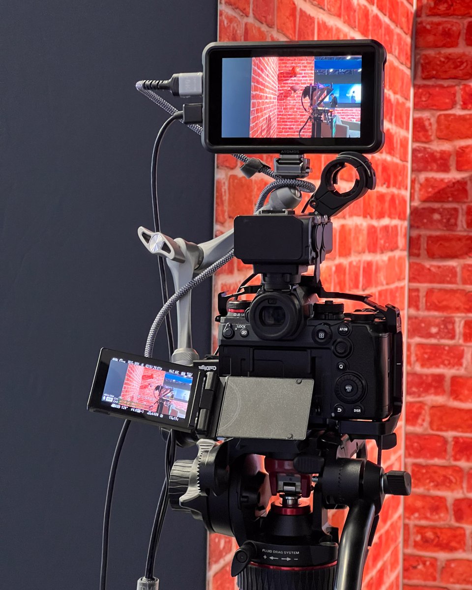 Lensrentals.com tweet media