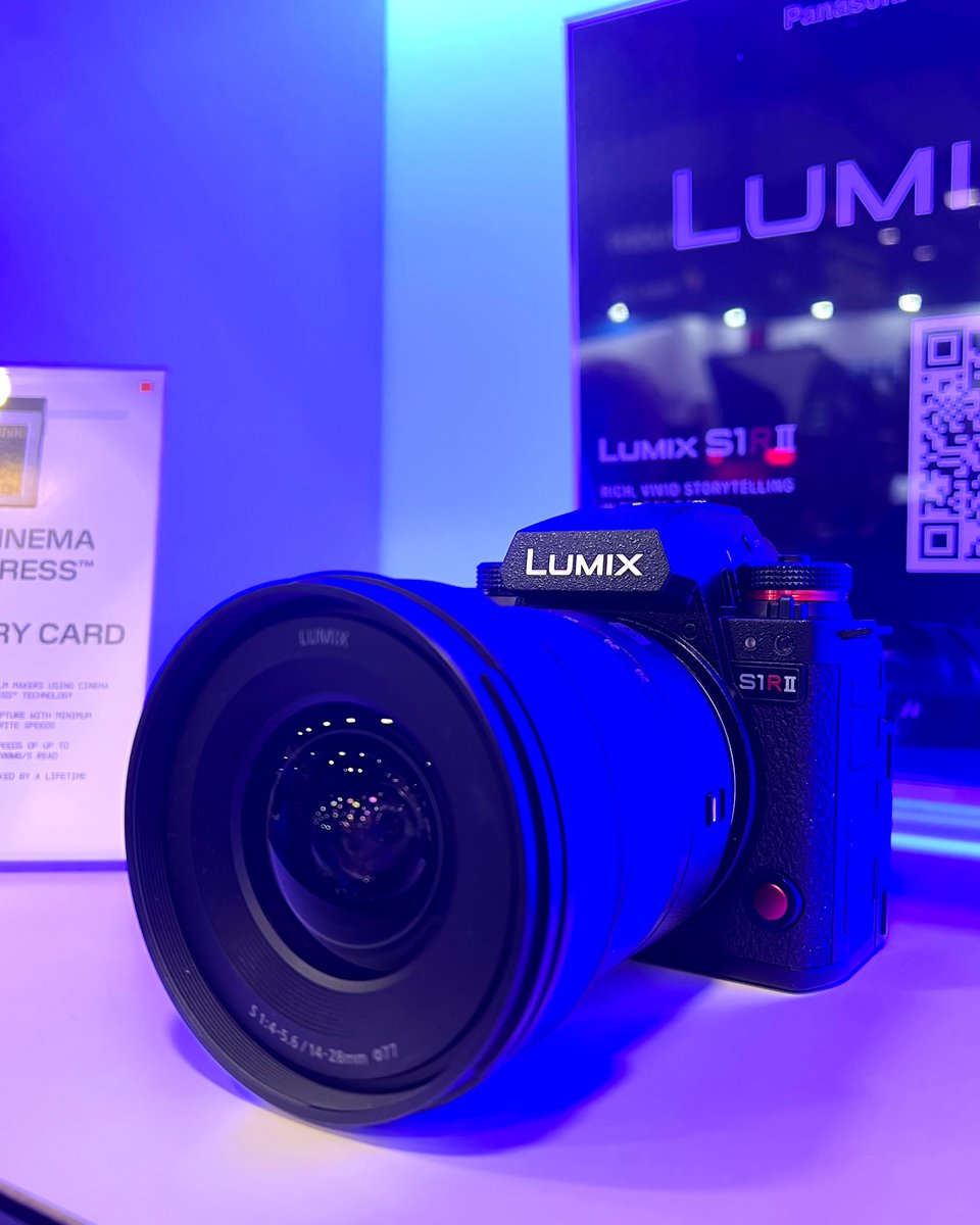 Lensrentals.com tweet media