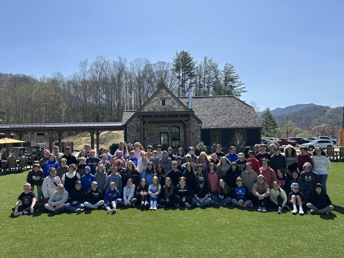 jeremyboone's tweet image. Another great First Green at Springdale Resort today. A big shout out and thank you to everyone that helped teach a station and @GCImagazine @GCIMagazineGuy @MattLaWell for stopping by. 90 Bethel Middle School 6th graders were exposed to STEAM education at the golf course.