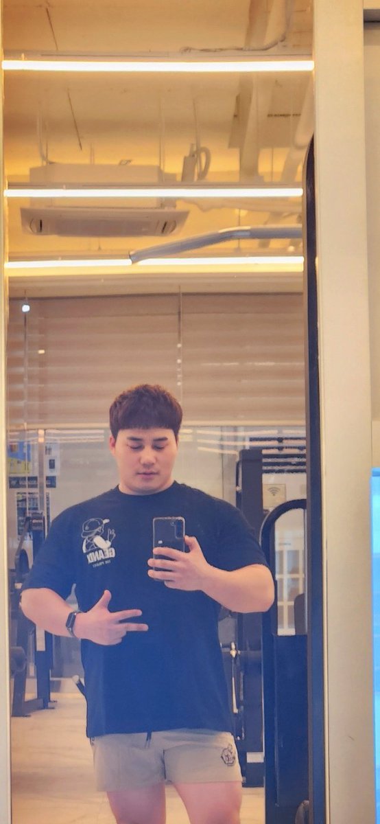 그리즐리 (@hm121333) on Twitter photo 