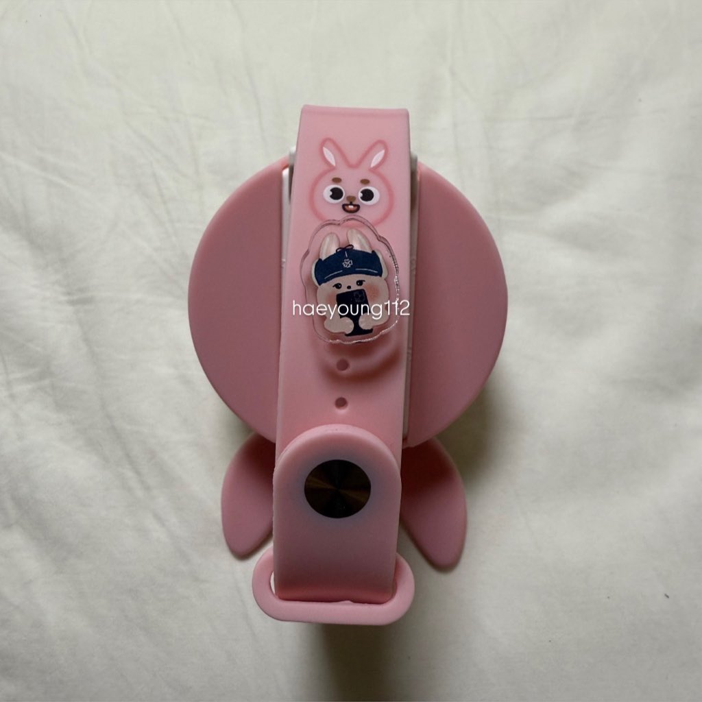 #rt + #follow 이벤트 

원필이 생일기념🌸
마데워치 지비츠 나눔

원필이 생일날 1명 당발♥️

마이데이5기 인증받아요🙆‍♀️

일회성 팔로우❌
rt계정+비공계❌
되팔이 금지❌

반택비 부담가능하신 국내주소 분🙆‍♀️
혹은 앙콘에서 만나서 드려요🫶