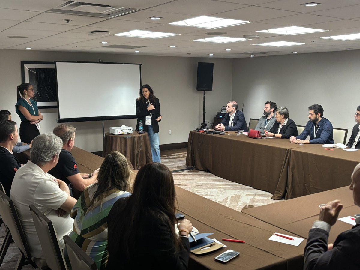 WesternCSM's tweet photo. Standing room only at Microsoft’s Cecilia Flombaum’s presentation on Investing and Growing your #BusinessCentral Practice in Latin America #DirectionsNA #DirectionsNA2025 https://t.co/zLu4HAB6NH