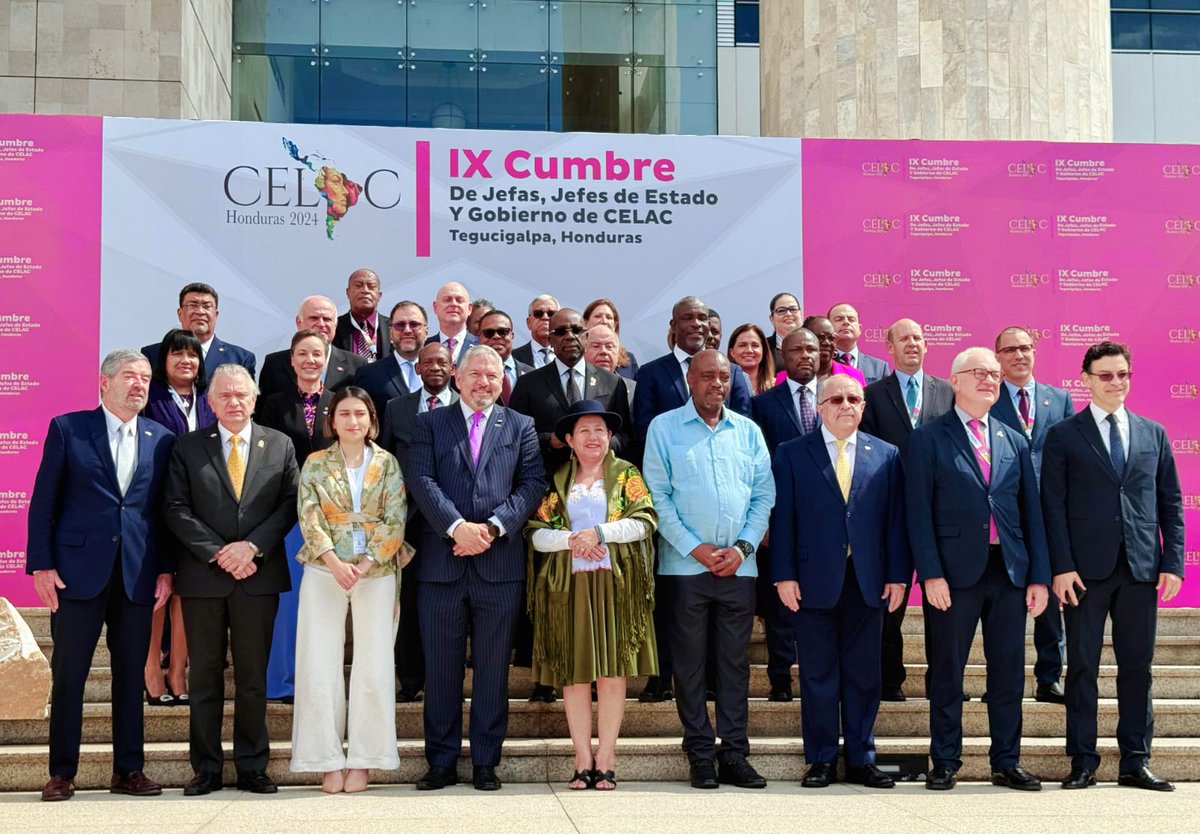 MRE_Bolivia's tweet photo. Nota de prensa | Ministra Sosa llama a la unidad e integración soberana en la IX Cumbre de Jefes de Estado Gobierno de la CELAC.

🔗 https://t.co/m2FEdk7xMW

#DiplomaciaDeLosPueblos #PorLaVida
#UnidosRumboAlBicentenario https://t.co/WaVz6DSWPW