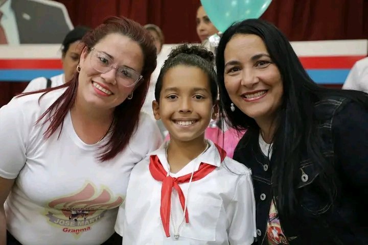 YudelkisOrtizB's tweet photo. Me quedo una y  mil veces con este desborde de #AmorInfinito
#SiempreJoven https://t.co/HvsYfS7MyS