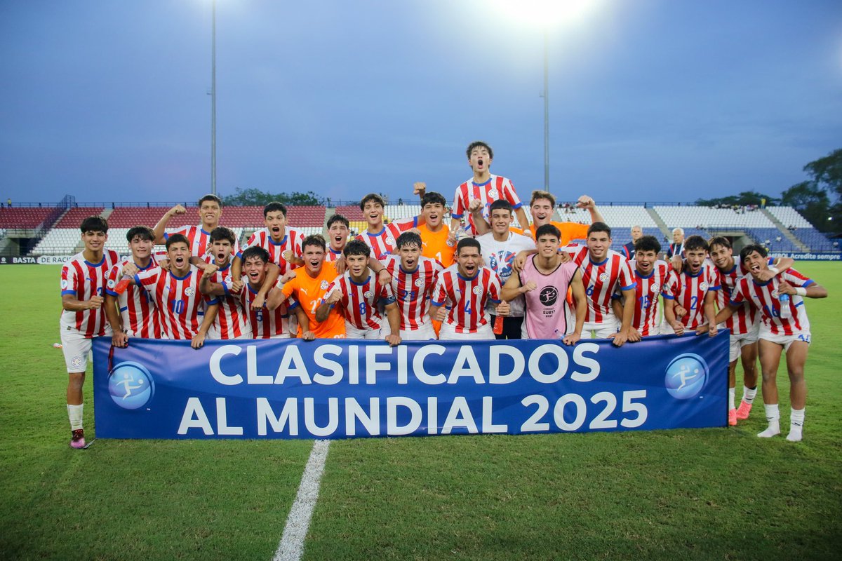 Albirroja's tweet photo. ¡La Albirroja Sub 17 es mundialista!

La Selección Paraguaya venció en penales a Ecuador y clasificó a la Copa Mundial Sub 17 de la FIFA de Catar.

Los detalles de la clasificación 🗞️ https://t.co/w51MWyuO9s

#AlbirrojaSub17 ⚪️🔴
#VamosParaguay 🇵🇾 https://t.co/ctwVuBTrau