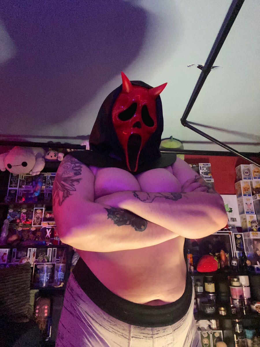 Who likes big boys? 😘