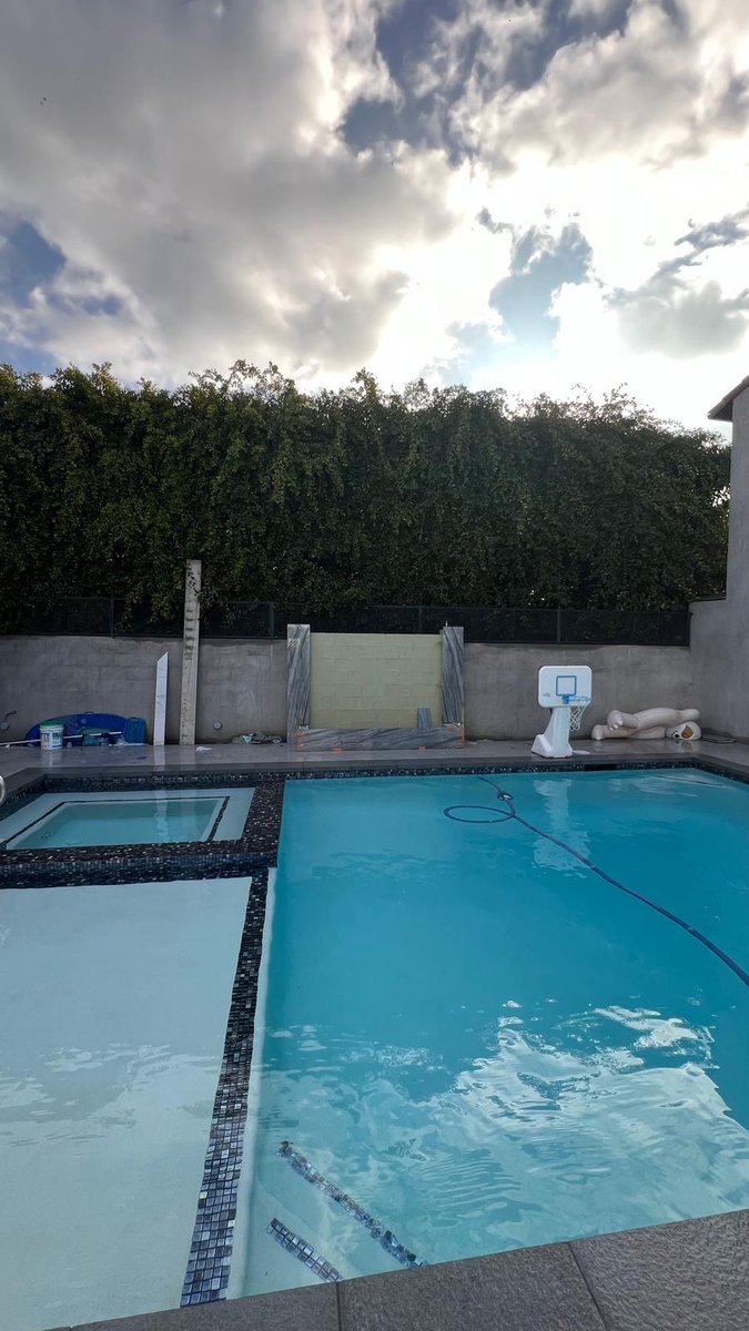 GreenTechRemo's tweet image. 🌞🏊‍♂️ Summer’s coming! Upgrade your backyard with a custom pool from Green Tech Remodeling &amp;amp; Design, featuring a relaxing waterfall! 🌊 DM us for a free consultation! #PoolGoals #WaterfallFeature #SummerReady #GreenTechRemodeling