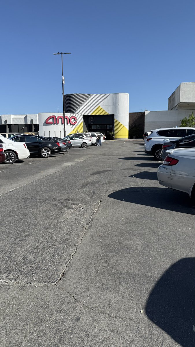 zeeGGGee's tweet photo. Lezz go! @AMCTheatres
#SupportAMC
#AMCTheatres
#AMC https://t.co/N1Cl84Yfwn