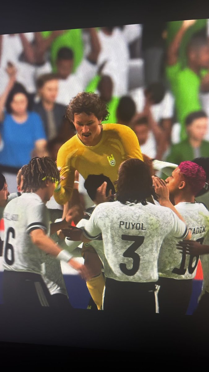 Fabriziorum93's tweet photo. Frozen le da la victoria a Donald Patos tras el derbi. 
Los medios confirman que  su boca solo decía:  “CHUPARSELA AL DUEÑO DEL ALOE”

ditinto https://t.co/TlgeWv6DRe