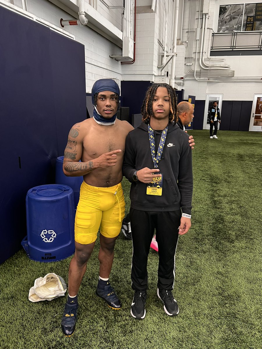 CairoLiley1's tweet image. Had a good visit @UMichFootball and got to see some of the guys @BryceUnderwoo16 @ElijahDotson06 @JacobOden4 and talked to some coaches @19Bellamy @AKarsch_UM 
@AllenTrieu @RivalsWardlaw @On3sports @MIexposure @TheD_Zone @CoachSemaj shout out to @CoachRayRapley @2LincolnQB