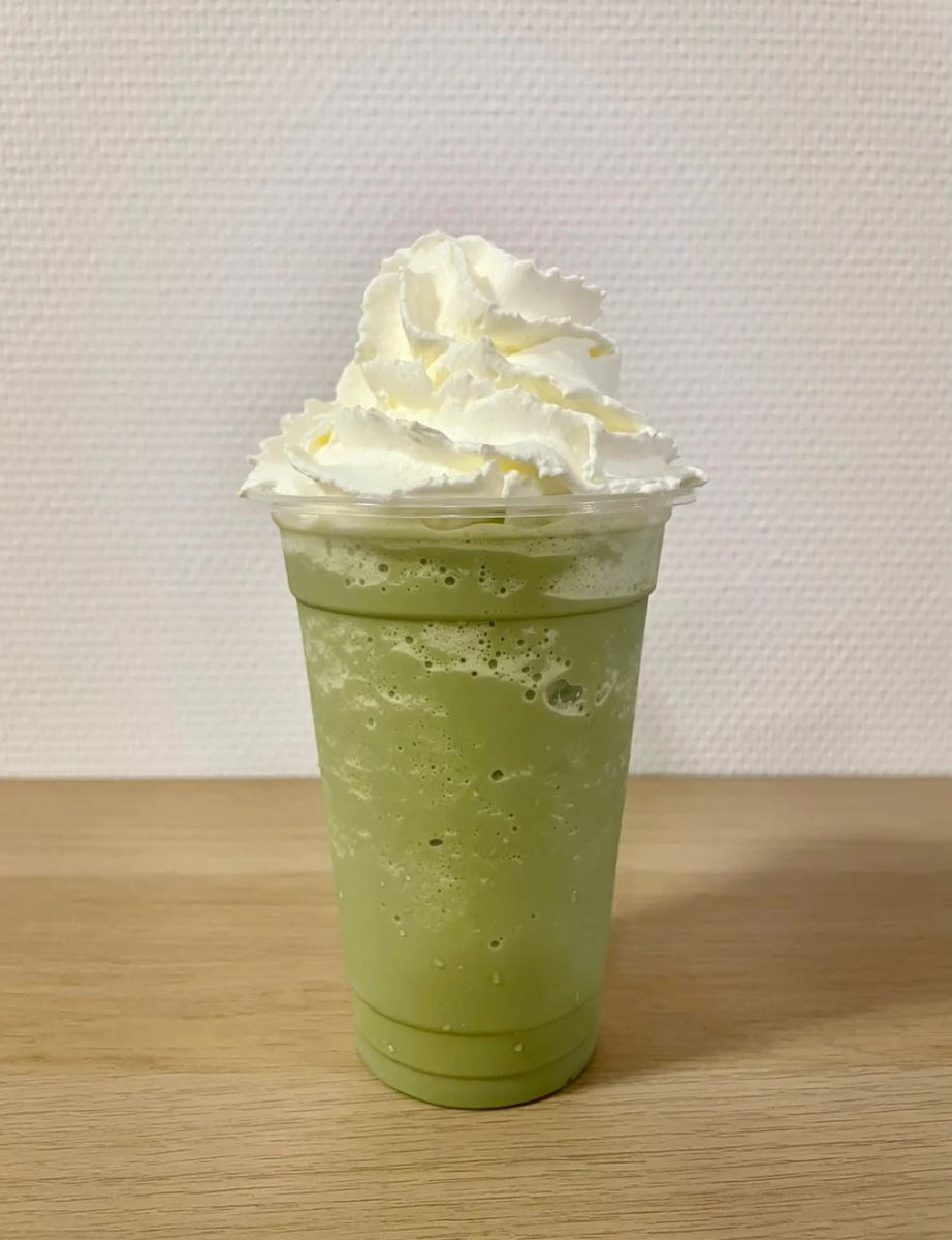 LiTing258's tweet photo. "🌱 Sipping green goodness! 🌟 My homemade Matcha Frappuccino is whipping up cozy vibes 🍵✨ #MatchaMagic #HomemadeTreats #GermanyStyle" https://t.co/OV51AdukWy