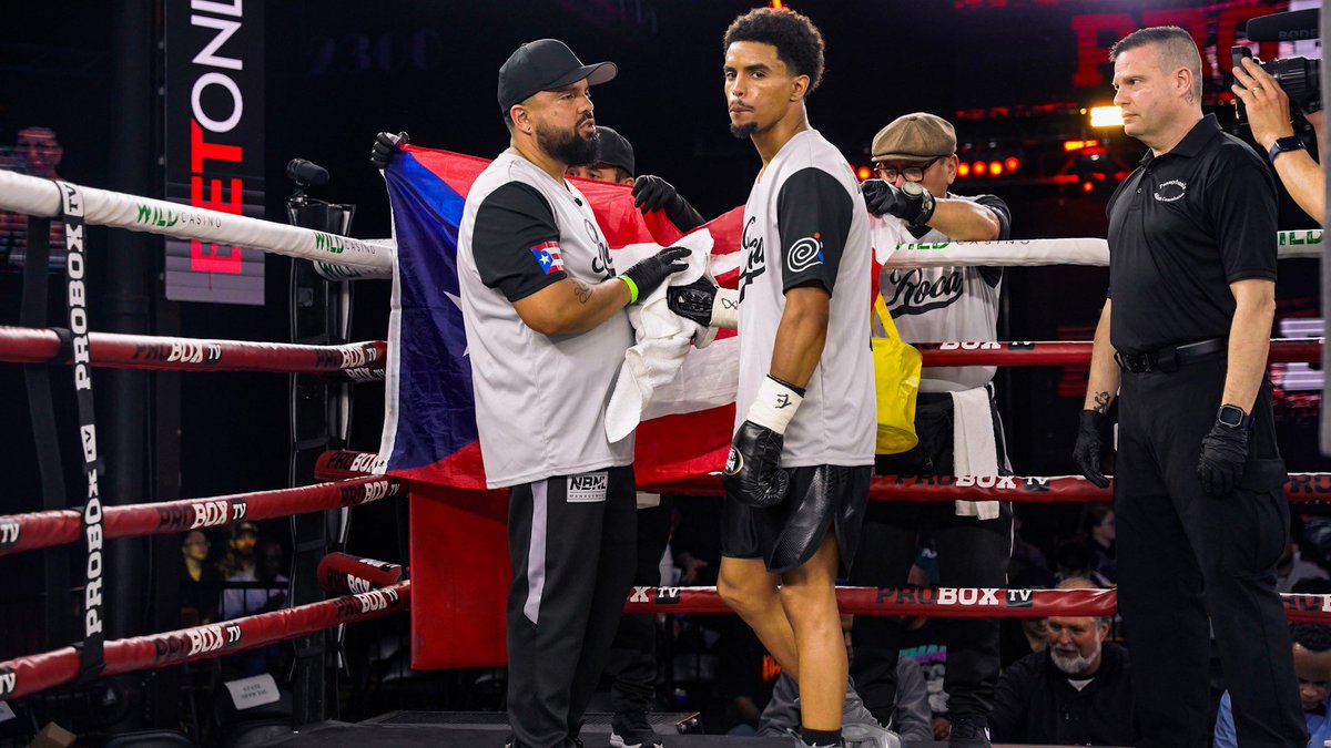 geolaroca's tweet photo. Got the victory VAMOS PUERTO RICO‼️🇵🇷 #boxing #boxeo #PuertoRico #Rocapower https://t.co/RqQO1Sxqic