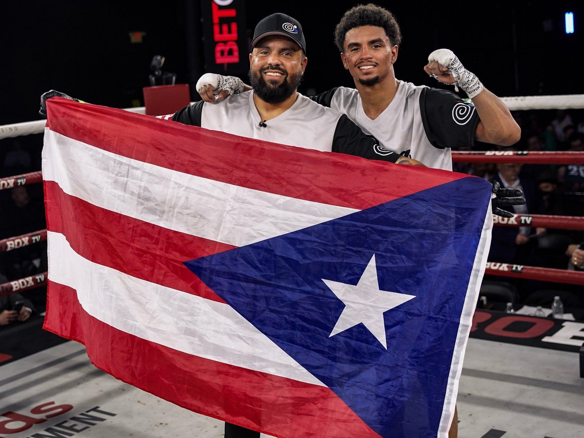 geolaroca's tweet photo. Got the victory VAMOS PUERTO RICO‼️🇵🇷 #boxing #boxeo #PuertoRico #Rocapower https://t.co/RqQO1Sxqic