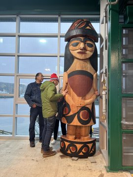 アーティストのアンディ・ウィルバー・ペーターソンのおかげで、#BainBridge