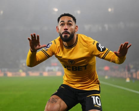 💥💥💥 ÖZEL HABER 💥💥

Galatasarayımız 10 numara ve forvet hattının her bölgesinde oynamış İngiltere Premier Lig de Wolverhampton’da oynayan Matheus Cunha ile ilgileniyor!

Listemizde ki oyunculardan biri ve takipteyiz. 👀

Brezilya 🇧🇷 | 25 yaşında | 1,83 m | €55M