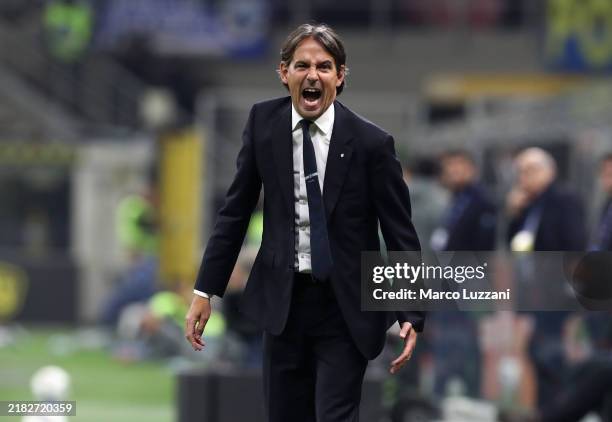 Melatih klub yang punya market value di luar 10 besar Eropa. Berisikan pemain2 berharga murah utk standar top Eropa. Bermaterikan skuad dgn rata2 usia tertua di Italia. 

*Puncak klasemen sementara Serie A. 
*Menang di leg 1 QF Liga Champions. 
*Masih bertahan di semifinal Coppa