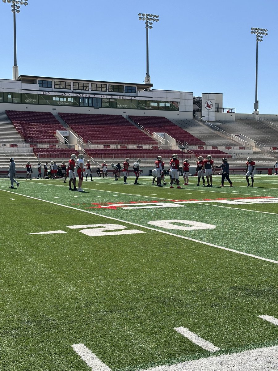 Home sweet home. Lamar University will always be a special place💯
Looking forward to watching you compete this fall <a href="/AlexandreDedie2/">Alexandre Dedieu</a> « DD » 🦾🦾