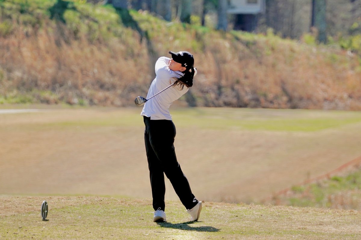 𝐂𝐞𝐜𝐢 𝐢𝐬 𝐨𝐧 🔥

Ceci Lococo leads the Blazers after day one!

#WinAsOne