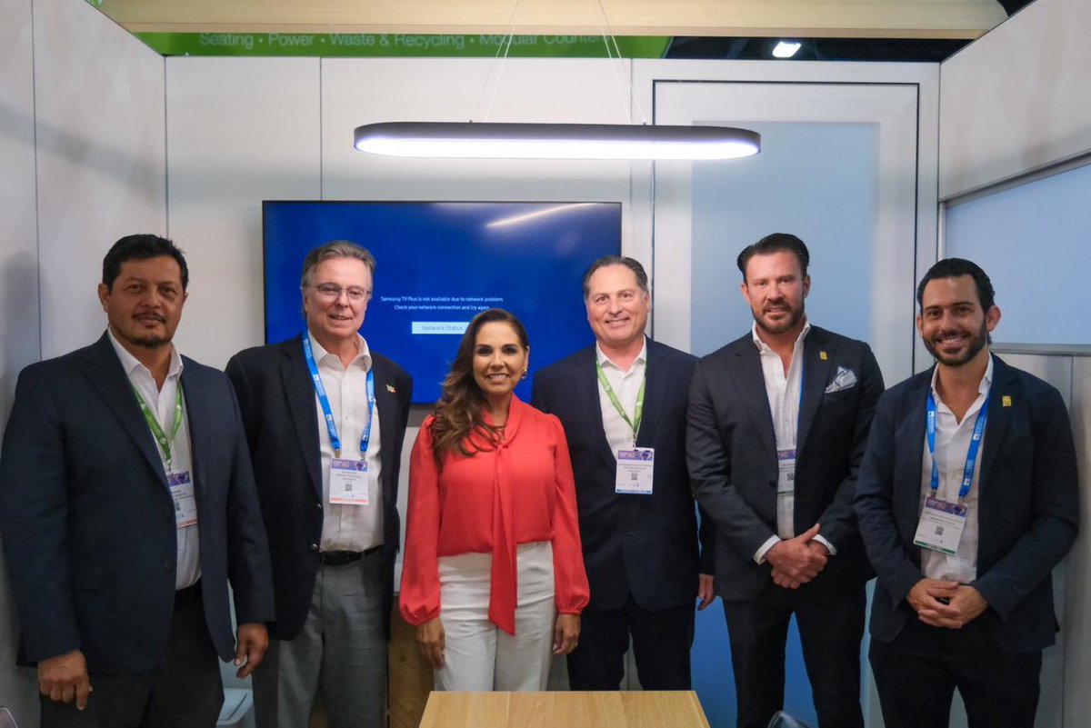 bernardocuetomx's tweet photo. Seguimos fortaleciendo alianzas en Miami. Acompañé a la gobernadora @MaraLezama en reuniones con altos ejecutivos de #SSAMarine y Pierfrancesco Vago, Presidente Ejecutivo de @MSCCruisesUSA. 🚢
Dialogamos sobre nuevas inversiones, el fortalecimiento de nuestros puertos y proyectos estratégicos como el #TrenMaya y el Aeropuerto de #Tulum.