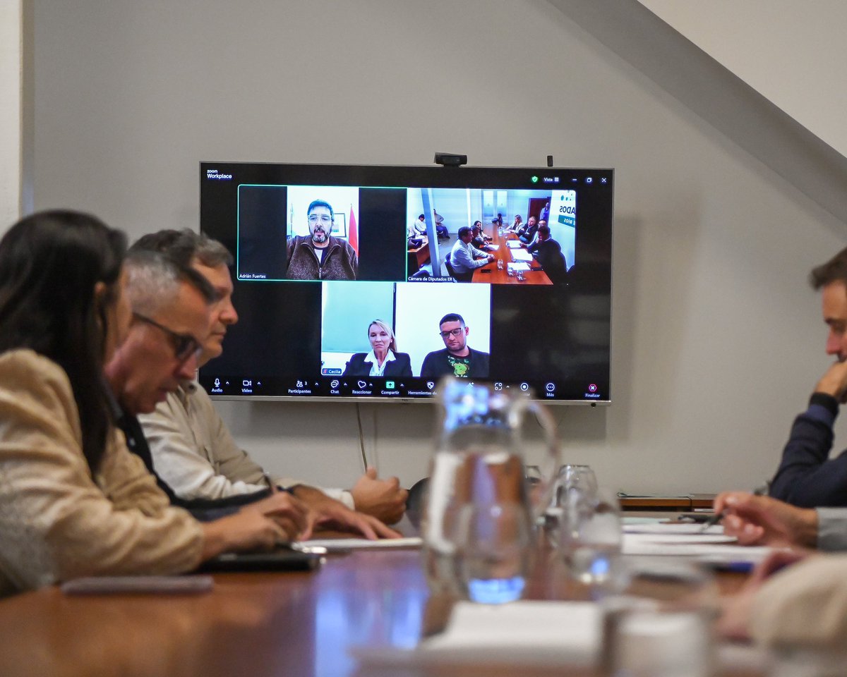 diputadoser's tweet photo. Ambiente 🍃

| La comisión de Recursos Naturales y Ambiente presidida por Juan Manuel Rossi, trató un proyecto de ley que propone incorporar la Reserva Municipal La Chinita, ubicada en Villaguay, al sistema provincial de áreas naturales protegidas 📌 https://t.co/3fIvaeRwns