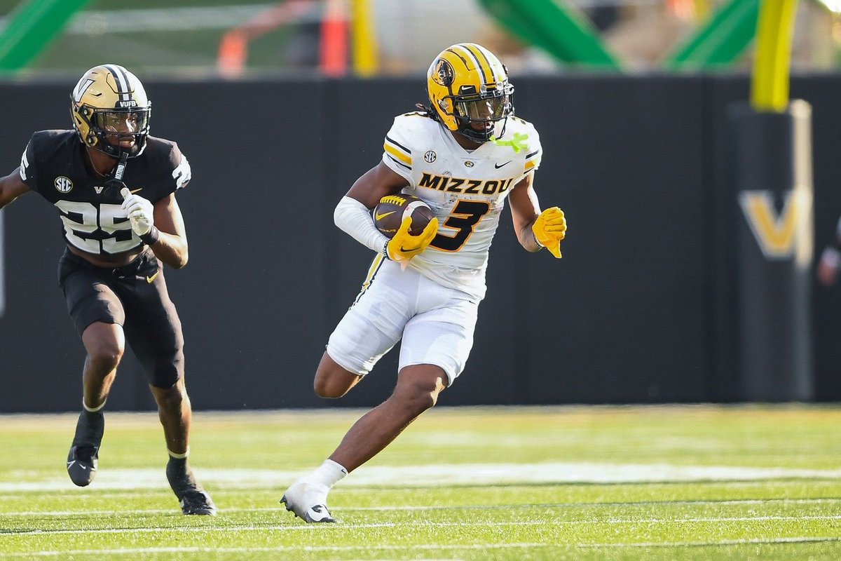 SpinnableSports's tweet photo. From college standouts to future NFL stars, discover the wide receivers ready to make an impact.
#NFLDraft2025 #WideReceivers #DraftBuzz​

https://t.co/fFlHYMngM7 https://t.co/nClLwQS42G