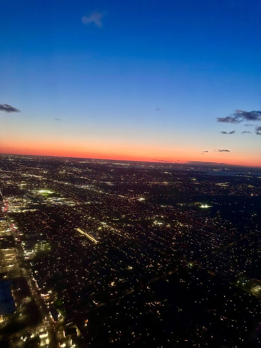 Good evening ⁦<a href="/LGAairport/">LaGuardia Airport</a>⁩