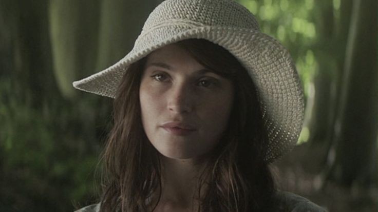 carolsdrew's tweet photo. yvonne strahovski, gemma arterton, betty gilpin and emmy rossum. mostly bc they're amazing actresses who i would love to see in more things https://t.co/rTkeTXEiUs