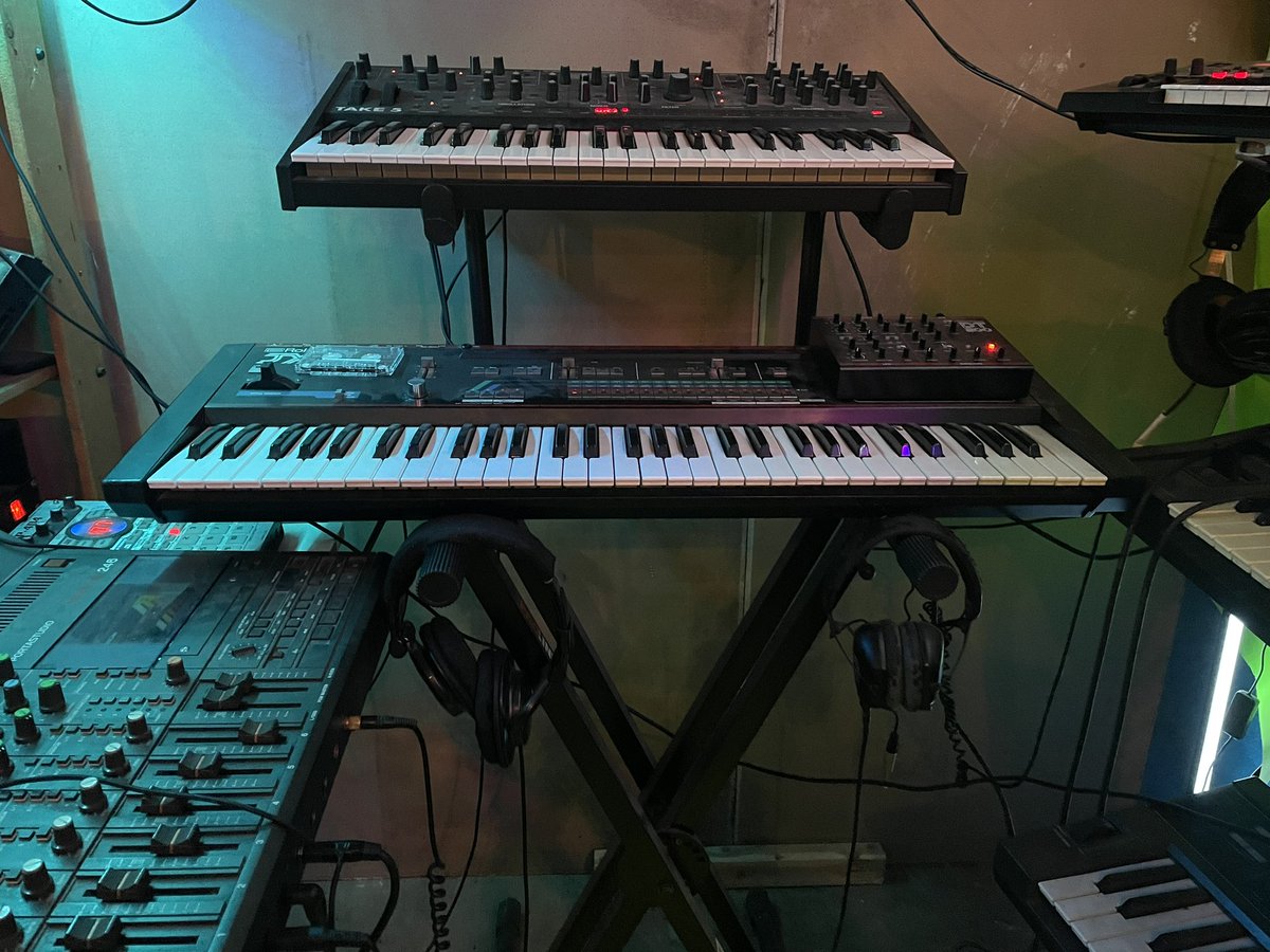 Hey everybody 👋 I haven’t been on here in a while. Here’s a picture of some synths…