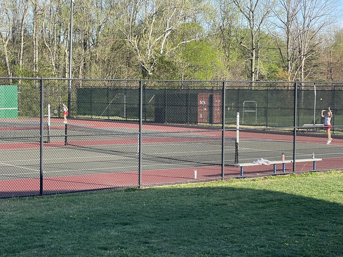 12prgordon's tweet photo. GHS Girls Tennis dropped a tough one 3-6. 
Singles wins: @ 4-Rebekah Meussling 
@ 6- Lilah Usry
Doubles win @ 3: Rebekah &amp; Lilah
@GoochlandSports https://t.co/mAdkqwHB9G