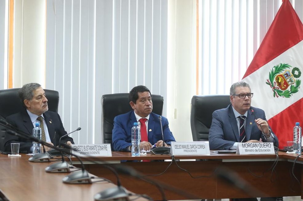 MineduPeru's tweet photo. El ministro de Educación, Morgan Quero, informó a la Comisión de Defensa del Consumidor del Congreso sobre las acciones realizadas en el #BIAE 2025, como la intervención directa a 66 colegios con una inversión superior a los S/3.7 millones para el mantenimiento correctivo. #NDP https://t.co/Iq9R68qrqm