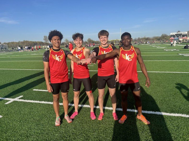 Sports in Kansas tweet media