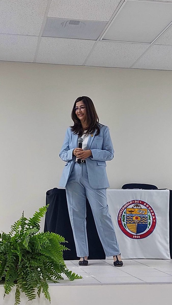 Mi reconocimiento para Colegio Universitario que, acorde a la Ley 169, votó y eligió a la Dra. <a href="/Dena_Camarena/">Dena Maria Camarena</a>, como rectora de la <a href="/SoyUnison/">Soy Unison</a> para el periodo 2025-2030. Se hace historia en la máxima casa de estudios de las y los sonorenses. ¡Es tiempo de mujeres! (1/2)