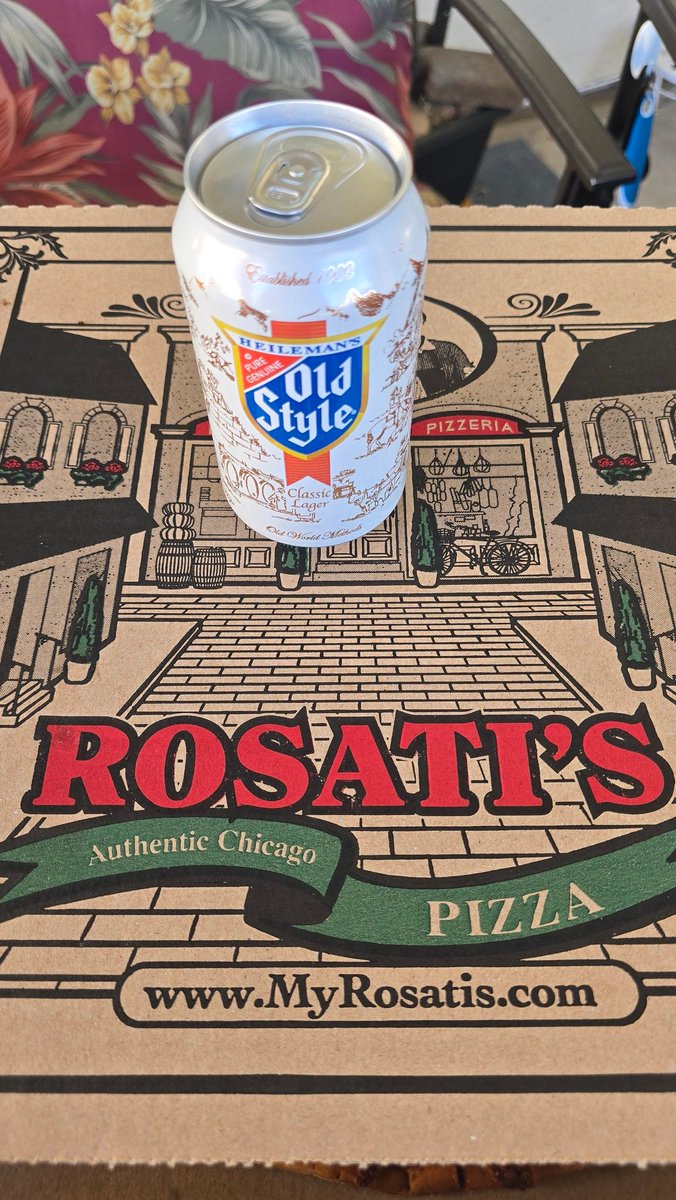 kmeehan67's tweet photo. A couple of tastes of Chicago @oldstylebeer #rosatis #Vegas @fromthe108 https://t.co/1elftKwU3W