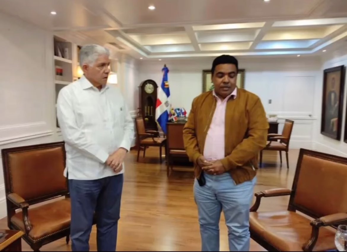 Williams Perez Figuereo (@williamspf3) on Twitter photo Lamento profundamente la tragedia ocurrida en el jet set me solidarizo con todo el pueblo dominicano con cada familia afectada y contigo gran hermano <a href="/EduardoEstrella/">Eduardo Estrella</a> por este terrible hecho que hoy entristece nuestro país y cada dominicano que comparte el dolor de los afectados. Lamento profundamente la tragedia ocurrida en el jet set me solidarizo con todo el pueblo dominicano con cada familia afectada y contigo gran hermano <a href="/EduardoEstrella/">Eduardo Estrella</a> por este terrible hecho que hoy entristece nuestro país y cada dominicano que comparte el dolor de los afectados.