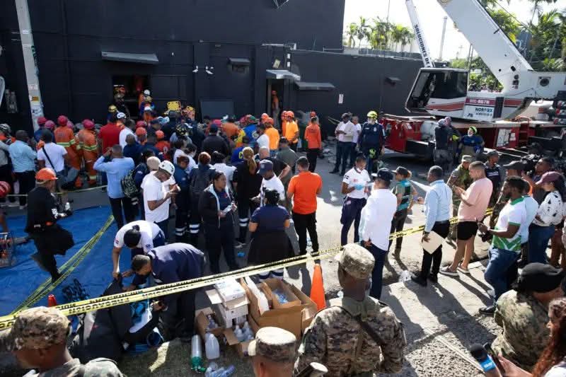 WalterNoris's tweet photo. 🇩🇴💔| Cuba solidaria con #Dominicana
Nos unimos al dolor del pueblo dominicano ante la tragedia en la discoteca Jet Set. El desplome del techo dejó víctimas irreparables 😥 y heridos 🤕
Desde #Cuba ofrecemos apoyo y condolencias en este difícil momento 🤝 https://t.co/j1RJYpfNhF