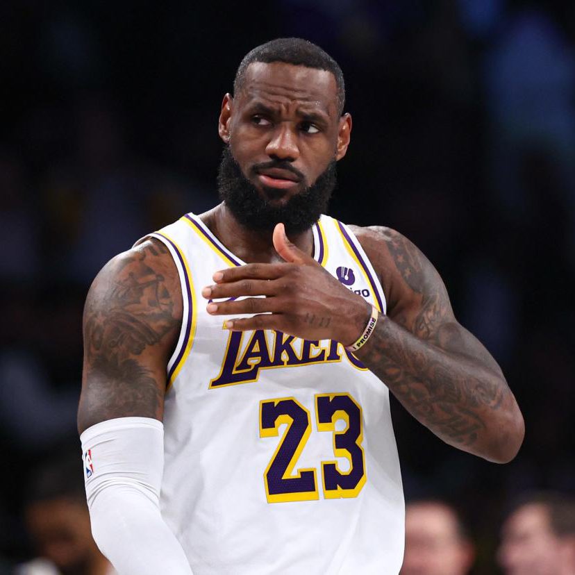 LegionHoops's tweet photo. BREAKING: LeBron has tied Kareem for No. 2 on the NBA’s total games played list.

LeLongevity. 👑 https://t.co/AvbtFyEC31