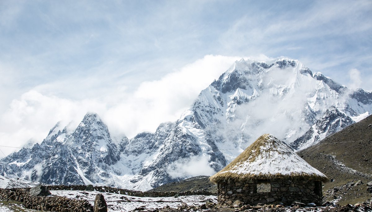 e_ramos44249's tweet photo. Whether you're an experienced trekker or someone seeking to connect with the raw beauty of nature, Nevado Ausangate .
Source:https://t.co/kQGYeVeJ9M
#NevadoAusangate #AndeanMountains #PeruTrekking #SacredMountains #PeruAdventure #AndeanCulture #HikingPeru https://t.co/jA60o0CQBO