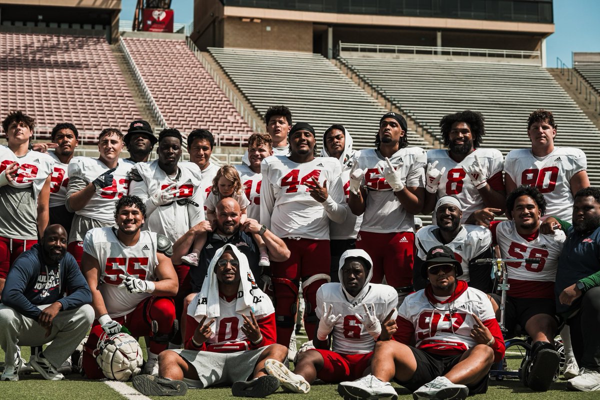 Great Spring! Let’s keep building fellas! #HungryandHumble
#ToughnessWins
#GoDogs