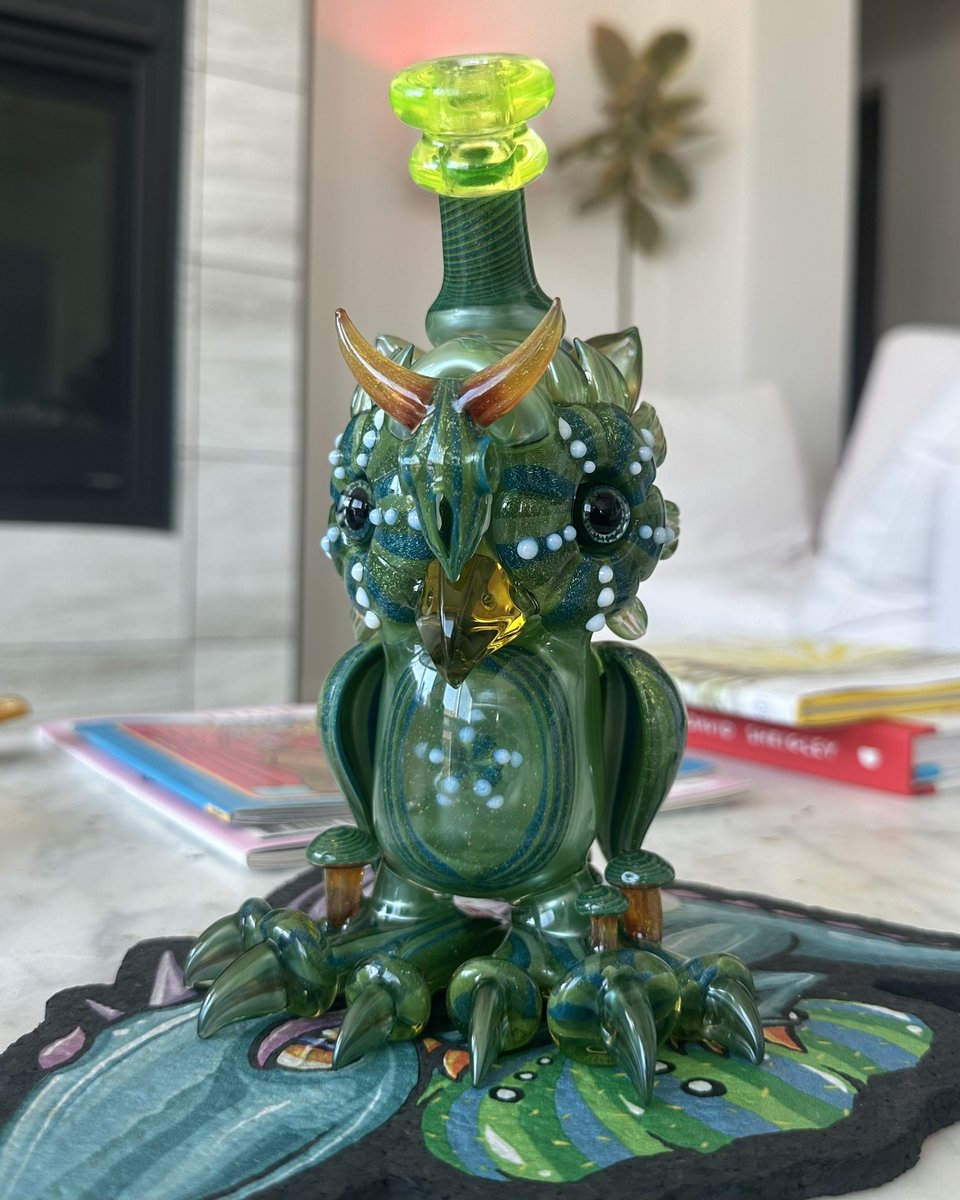 blazerbabyx's tweet photo. lil masterpiece by Darby x Calmbo 🌵🦉🏜️ https://t.co/1RAFx1Dma8