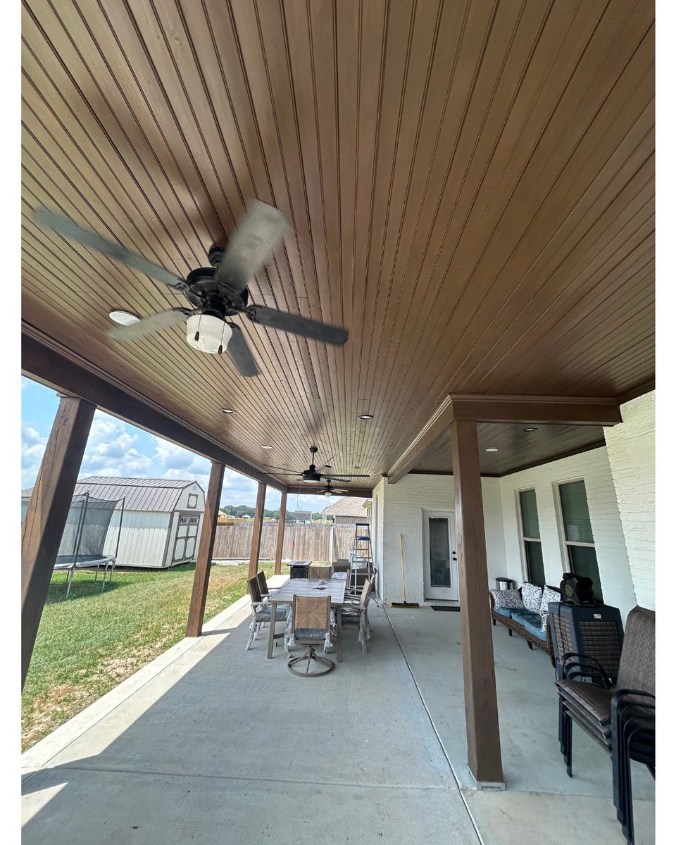 MLRJRConstr's tweet photo. Beautiful stained covered patio extension🏡 #mlrjrconstructionllc #construction #louisiana #concrete #lafayette #roof #framing #residential #generalcontractor #patio https://t.co/gPtvyCUsFS