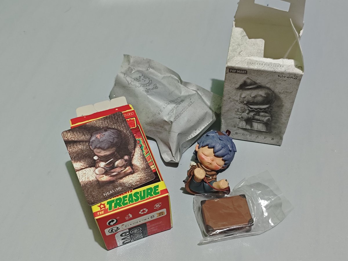 _dustybuys's tweet photo. wts lfb popmart figures pop mart ph

loong presents the treasure - chilling loong (hacipupu) [regular version] 600 php, 550 payo

hirono reshape series - healing 600 php, 550 payo

set 1.1k, 1k payo (complete w/ bnf)

loc: parañaque
mop: gcash
mod: sdd/lbc https://t.co/fDDpHohe8C