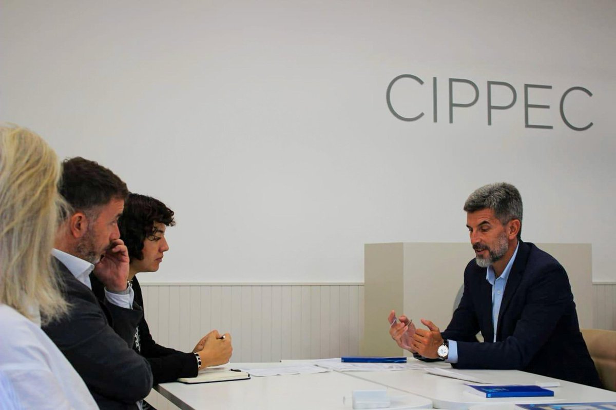 Firmamos un convenio con <a href="/CIPPEC/">CIPPEC</a>  para promover la llegada de inversiones a la Ciudad y fomentar el desarrollo económico local. 
 
A partir de un trabajo conjunto, la Ciudad y CIPPEC fortalecerán la transparencia y la eficiencia de la gestión, aspectos fundamentales para generar