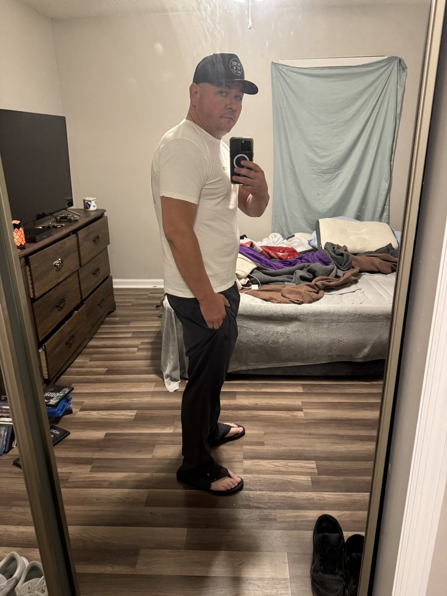TanksleyC's tweet photo. proof i'm real 
Proof of life https://t.co/MXYmyDWQW6