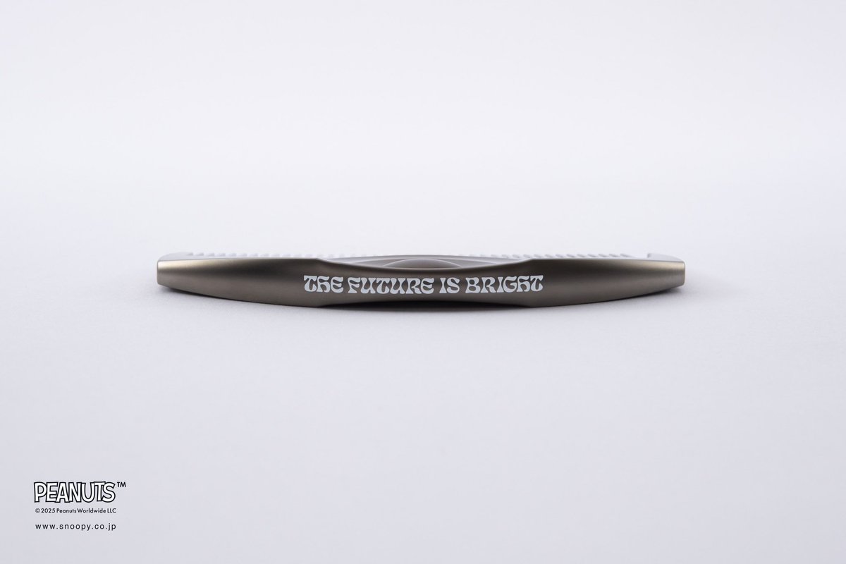 ラブクロム】スヌーピーが描かれたヘアコームが登場 コスメキッチン
